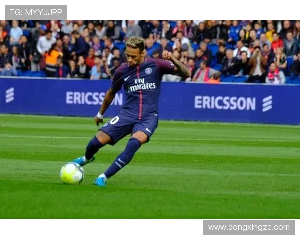 法媒报道努诺门德斯回归训练场复出时间仍未确定